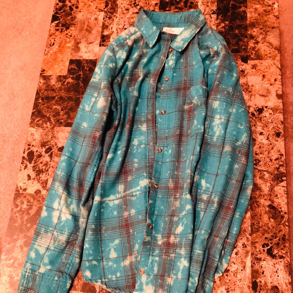 Hollister Flannel with graphic design